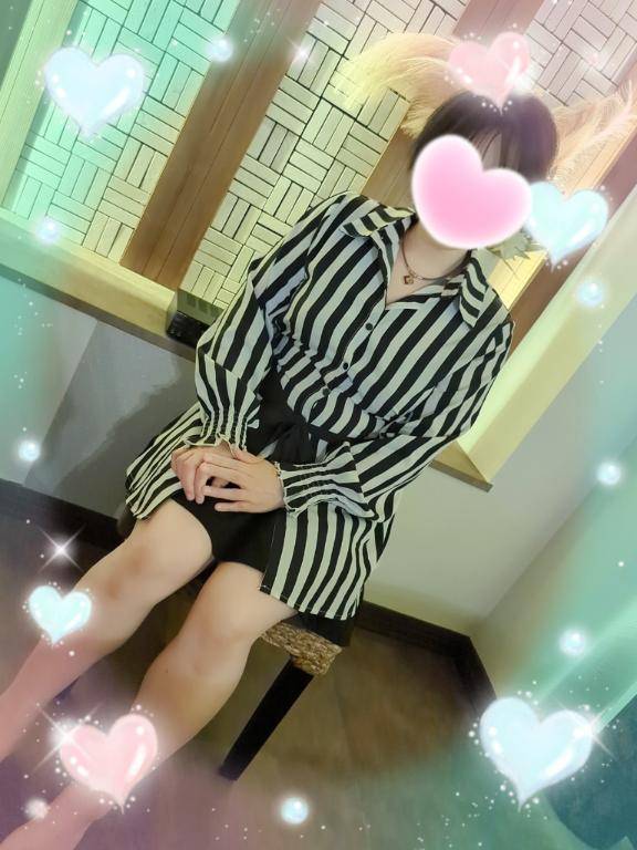 あいこ《バイブを前の穴に…》