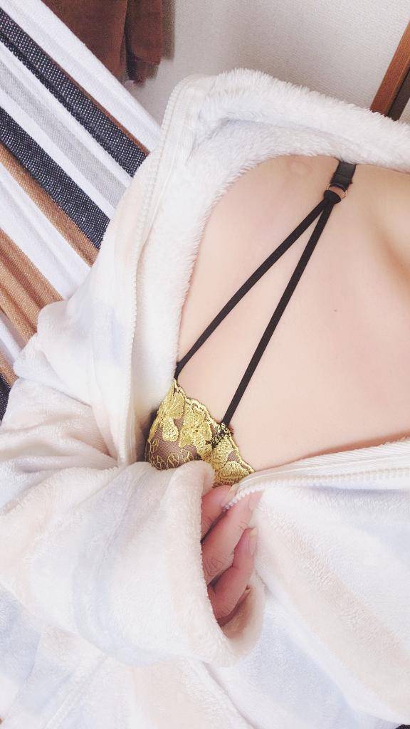 ゆら《ポワポワ系お姉さん》