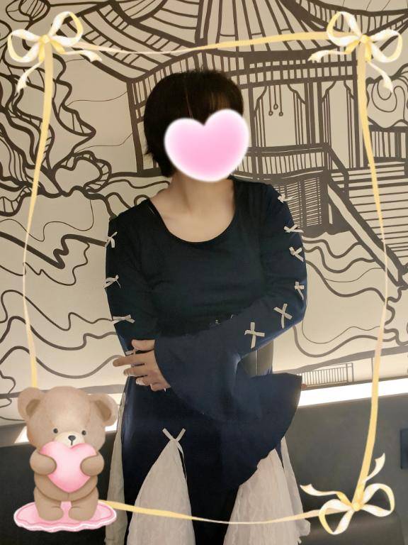 あいこ《バイブを前の穴に…》