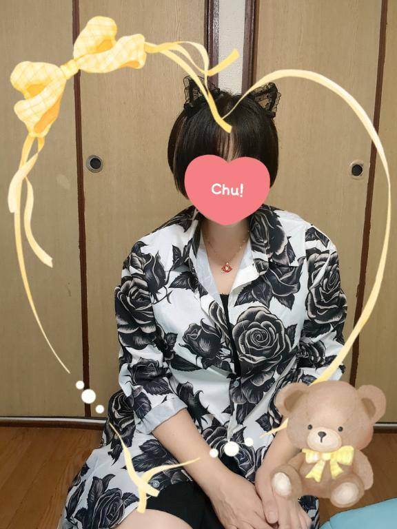 あいこ《バイブを前の穴に…》