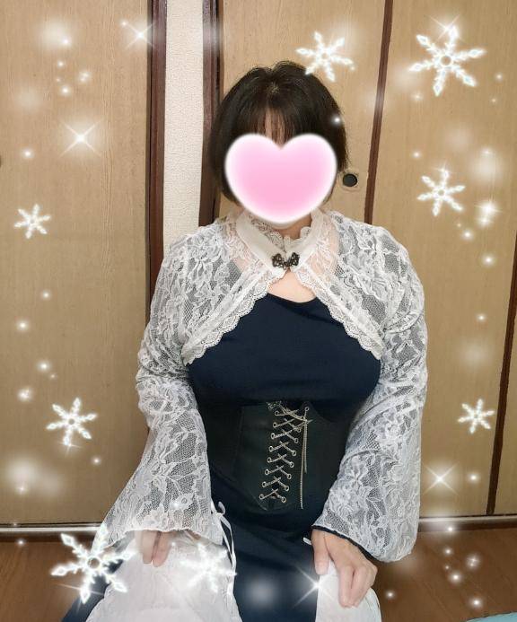 あいこ《バイブを前の穴に…》