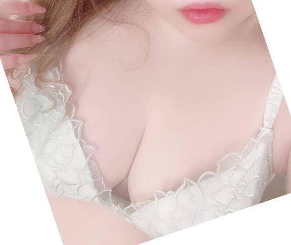 みい《勝負するおっぱい》