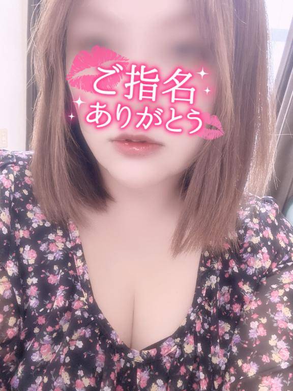 いつき《パイパンどM熟女》