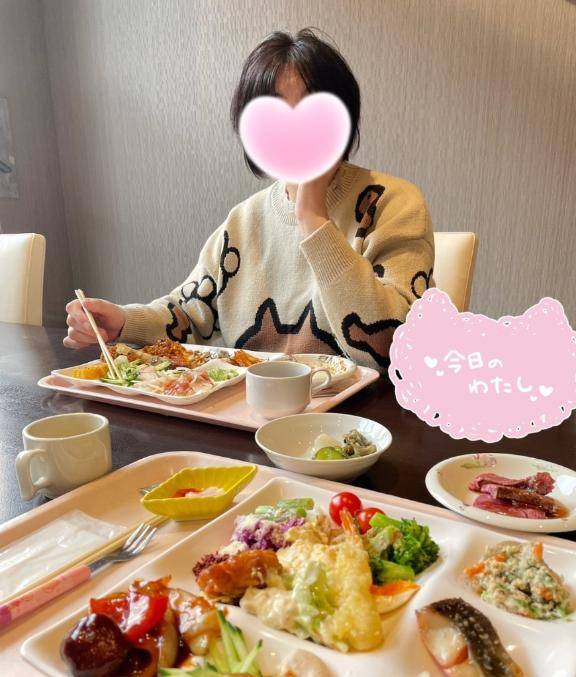 あいこ《バイブを前の穴に…》