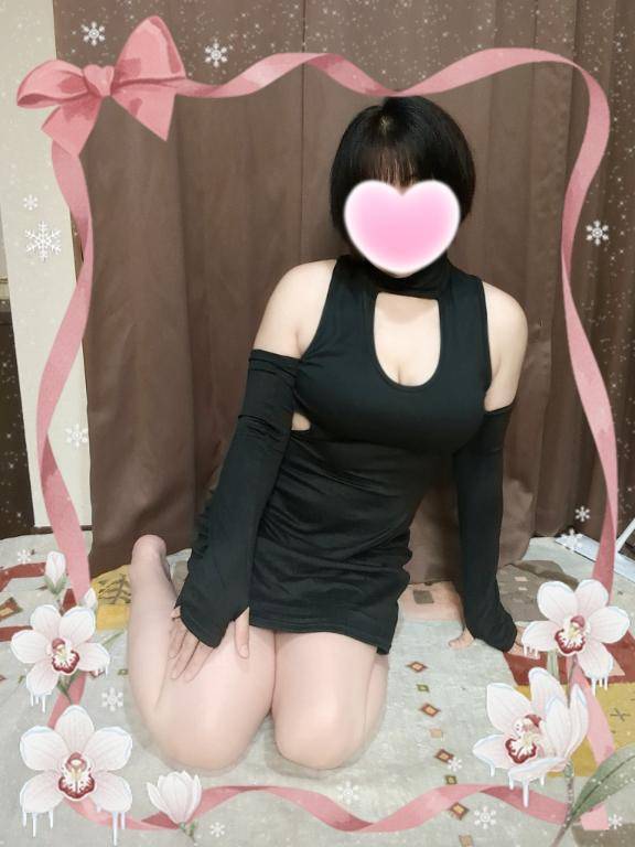 あいこ《バイブを前の穴に…》