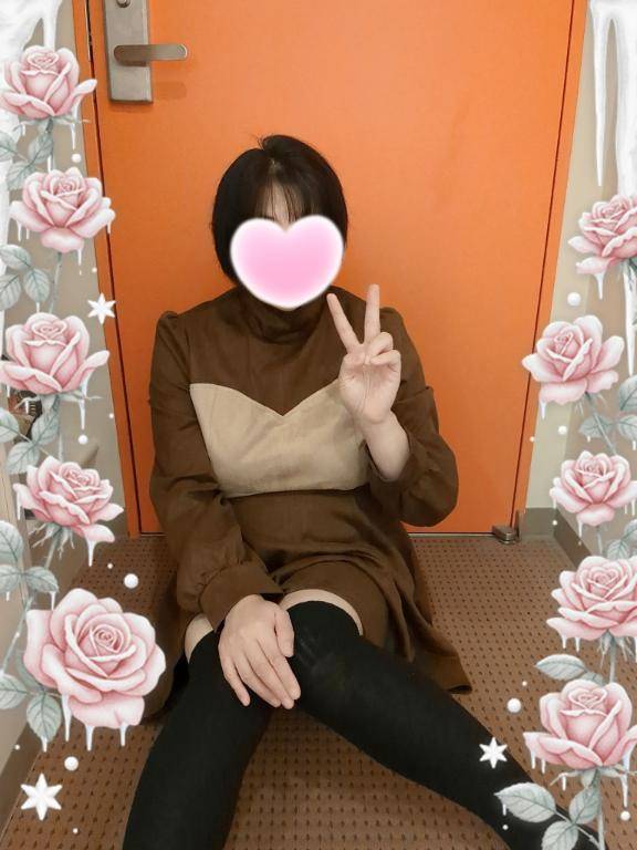 あいこ《バイブを前の穴に…》