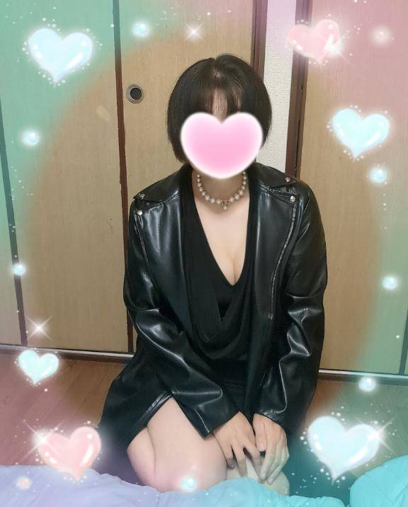 あいこ《バイブを前の穴に…》