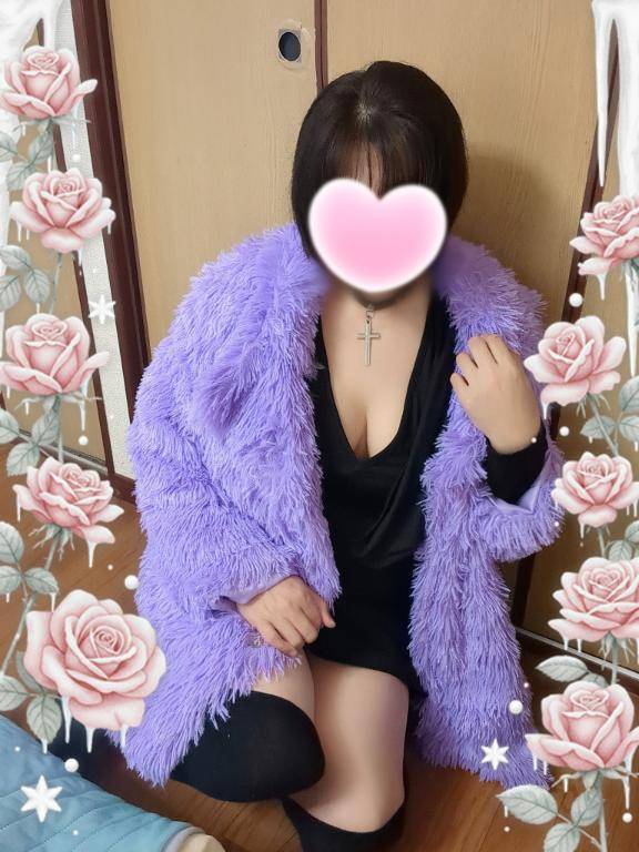 あいこ《バイブを前の穴に…》