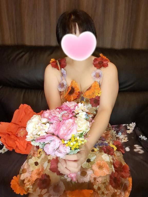 あいこ《バイブを前の穴に…》