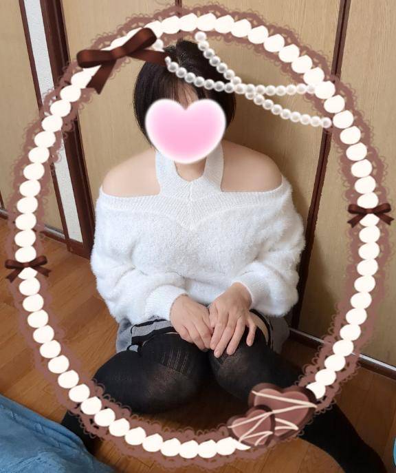 あいこ《バイブを前の穴に…》