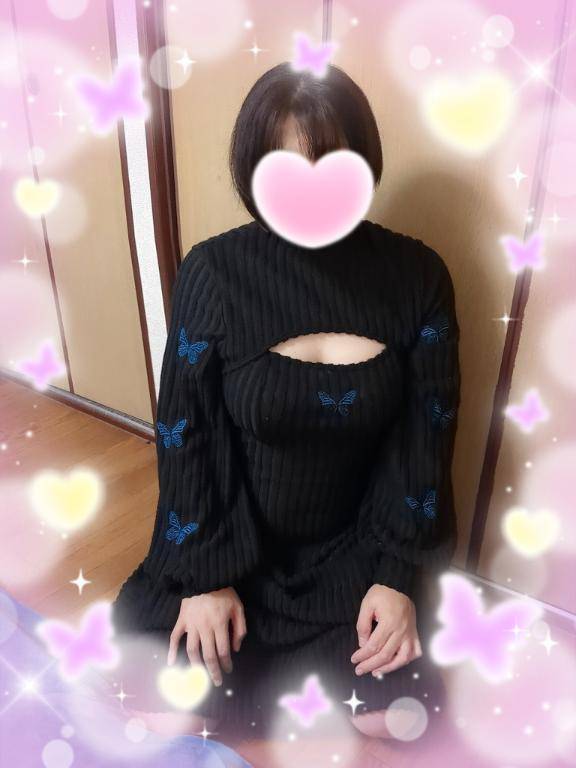 あいこ《バイブを前の穴に…》