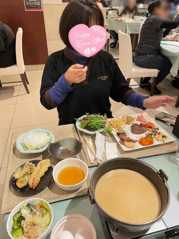 あいこ《バイブを前の穴に…》