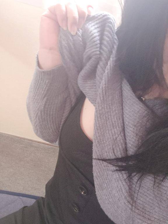 ゆら《ポワポワ系お姉さん》