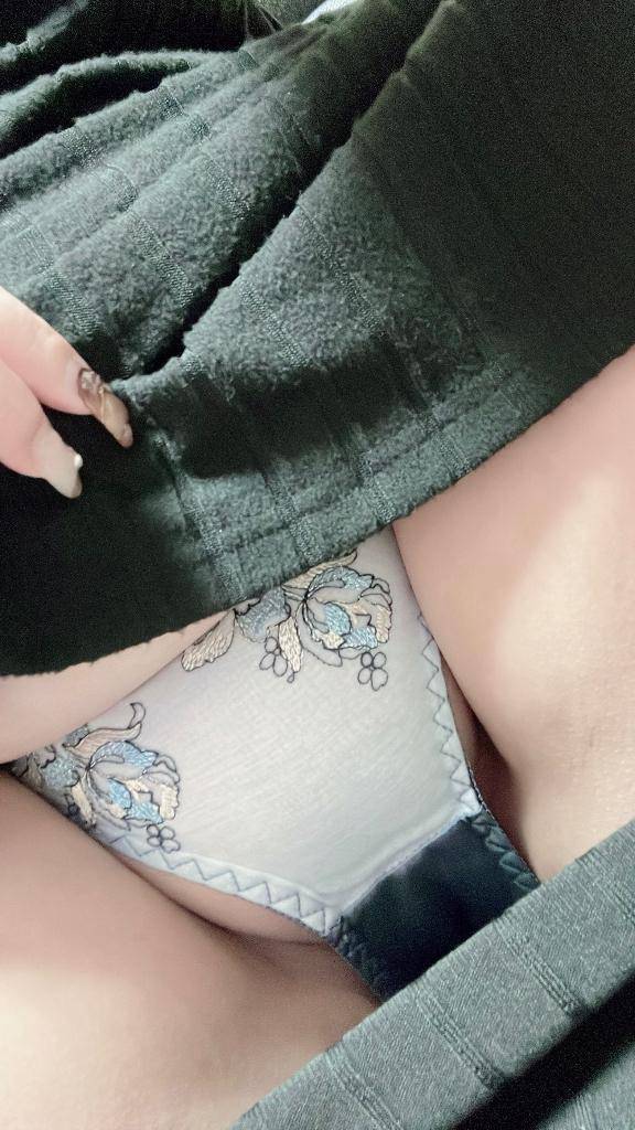 みい《勝負するおっぱい》