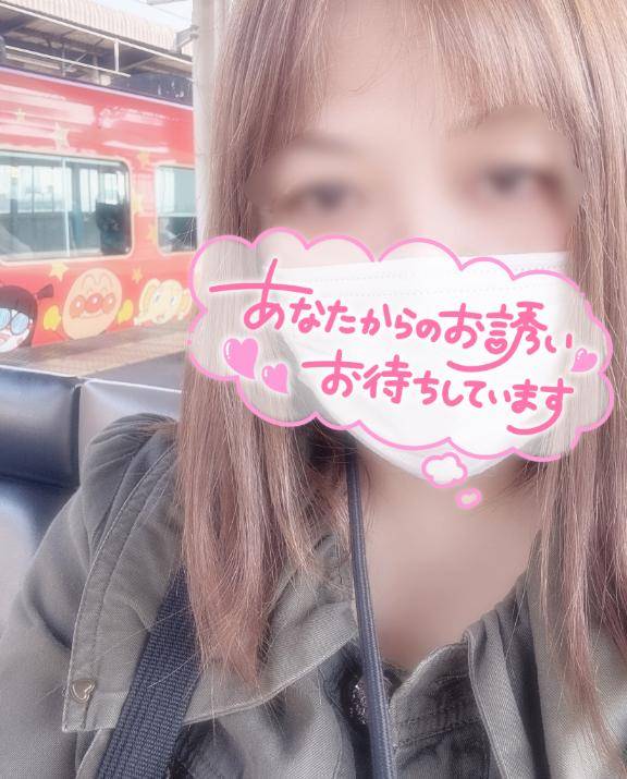 いつき《パイパンどM熟女》