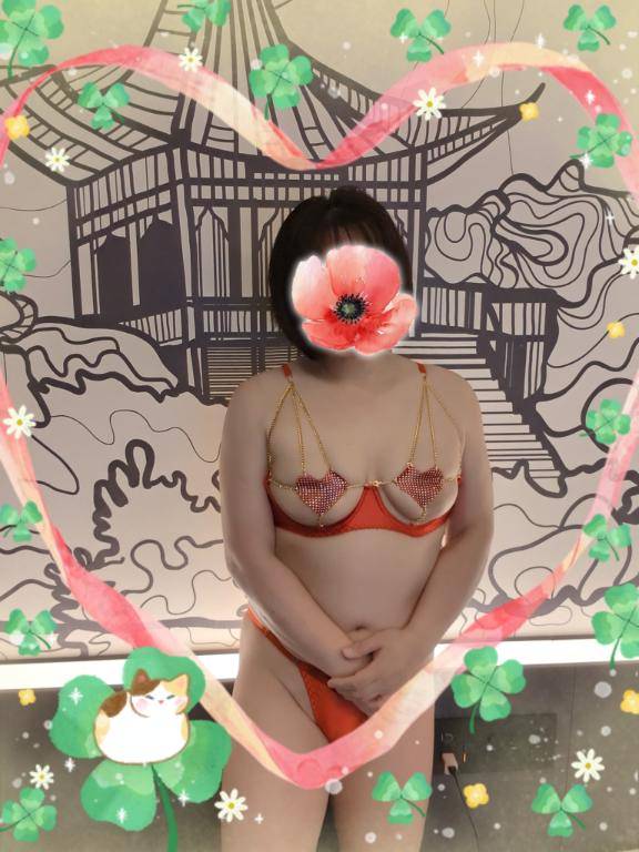 あいこ《バイブを前の穴に…》