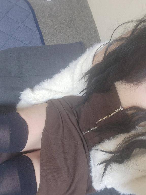 ゆら《ポワポワ系お姉さん》