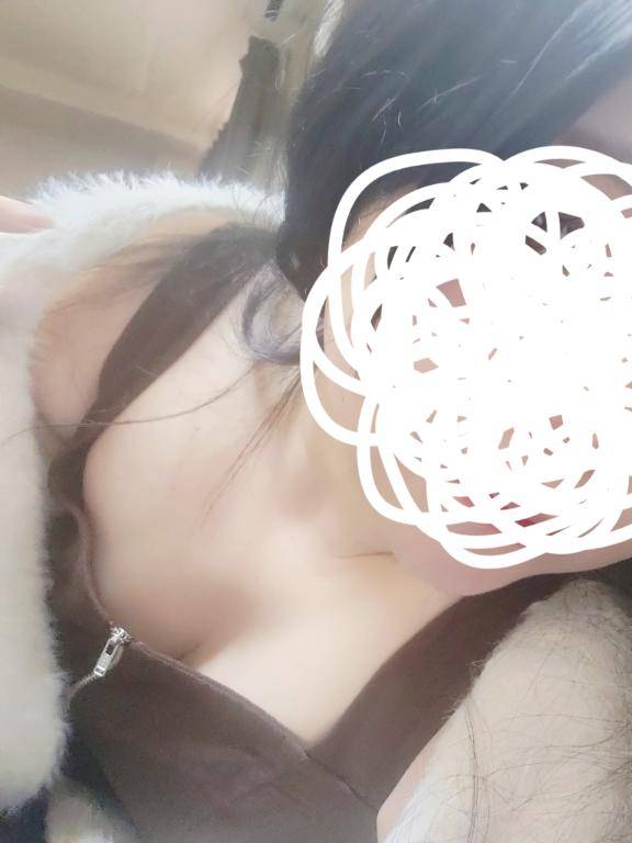 ゆら《ポワポワ系お姉さん》