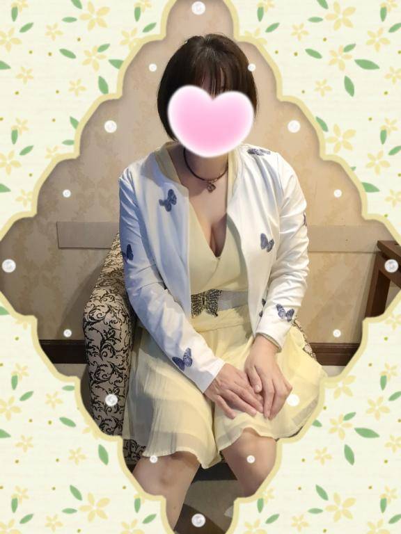 あいこ《バイブを前の穴に…》