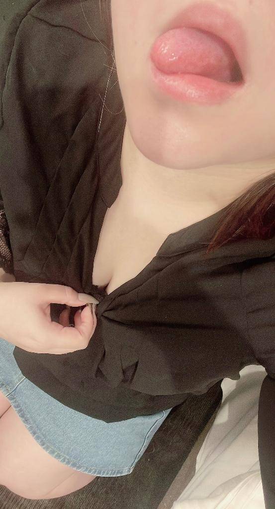 みい《勝負するおっぱい》