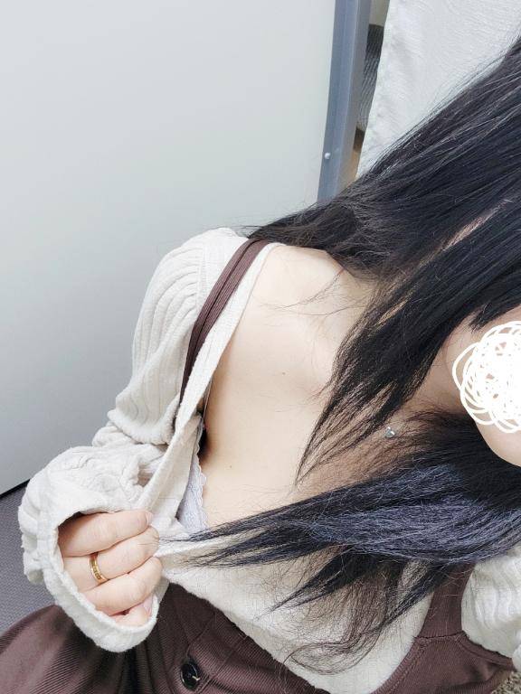 ゆら《ポワポワ系お姉さん》