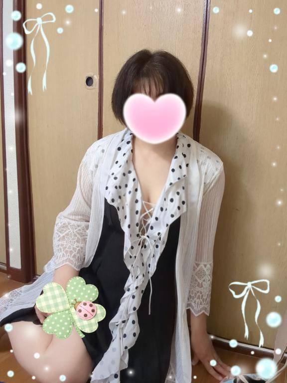 あいこ《バイブを前の穴に…》