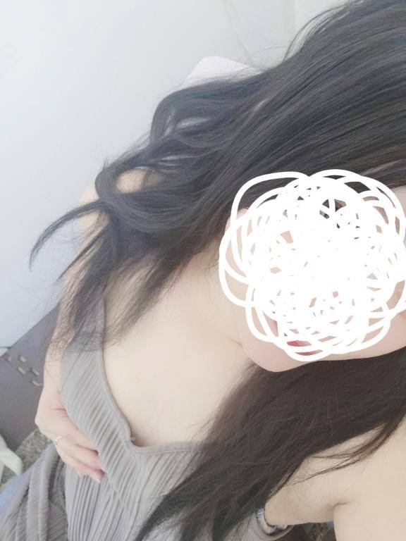 ゆら《ポワポワ系お姉さん》
