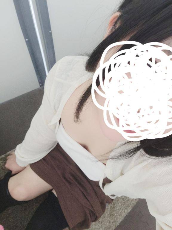 ゆら《ポワポワ系お姉さん》