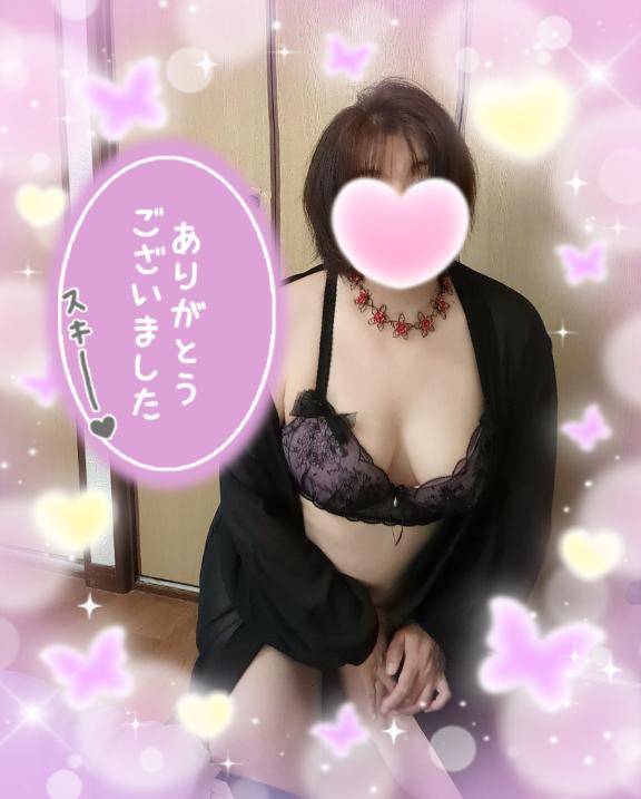 あいこ《バイブを前の穴に…》
