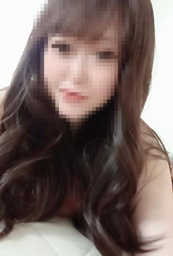 黒髪、巻きロング