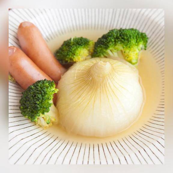 いただいたお野菜を丸ごと白玉ねぎとブロッコリーの和風ポトフ