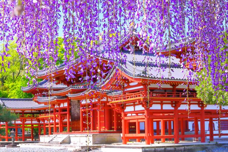 １０時３０分から２４時３０分まで出勤しています😊