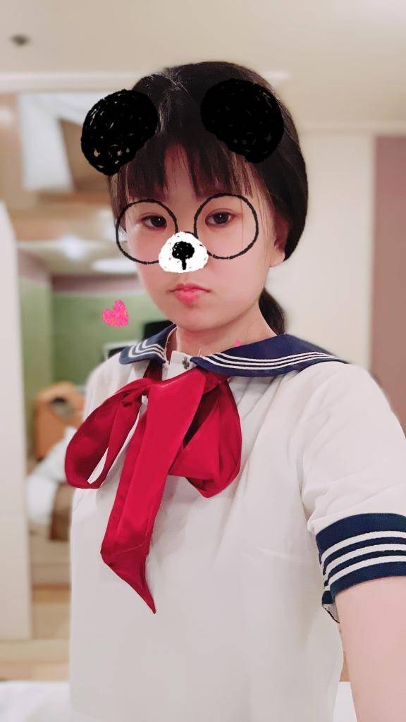 ガチの19歳だよん！🥰