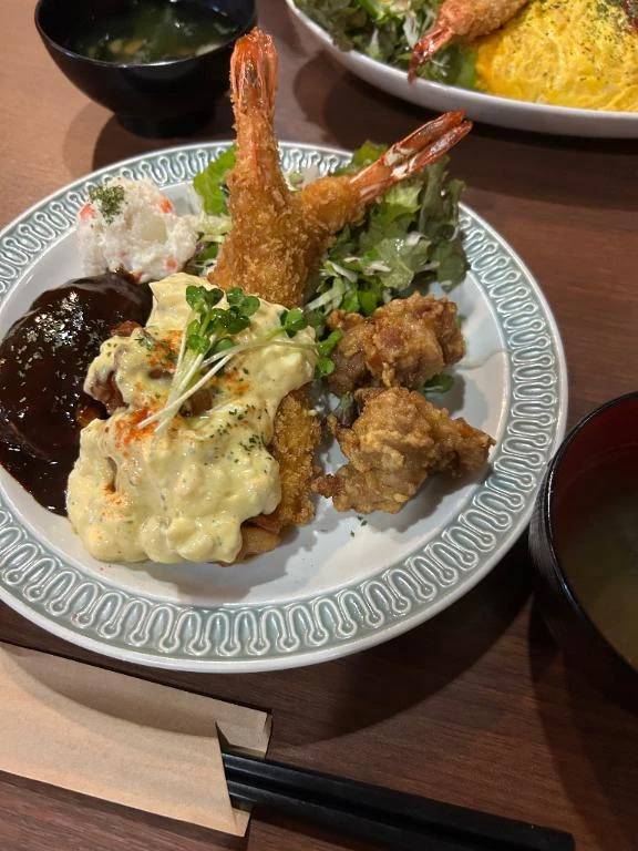 遅めのランチ😋🍴💕