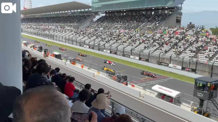 福住選手が優勝を飾る