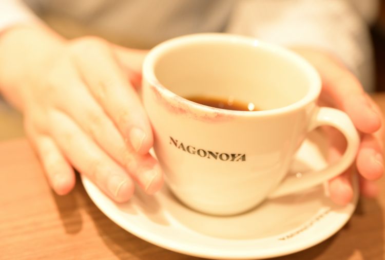 珈琲を飲みましょうか。