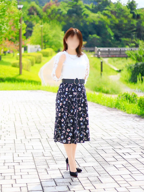黒川 れな（こあくまな人妻・熟女たち　東広島店　(KOAKUMAグループ)）
