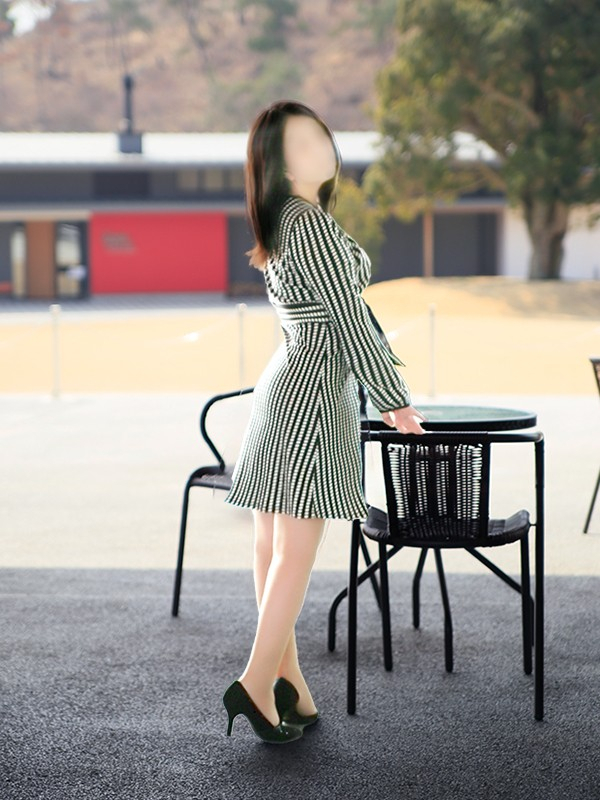 吉岡寧々（こあくまな人妻・熟女たち　東広島店　(KOAKUMAグループ)）