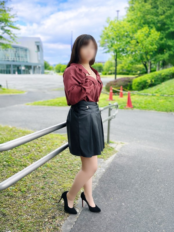 山岸まりな（こあくまな人妻・熟女たち　東広島店　(KOAKUMAグループ)）