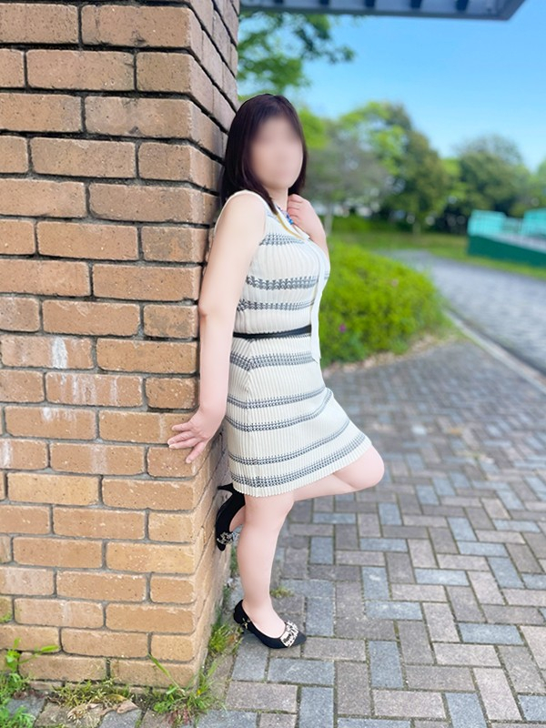 上田奈央（こあくまな人妻・熟女たち　東広島店　(KOAKUMAグループ)）