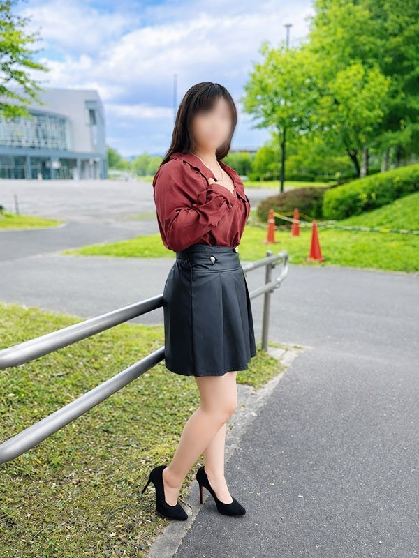 山岸まりな(こあくまな人妻・熟女たち 東広島店 (KOAKUMAグループ))