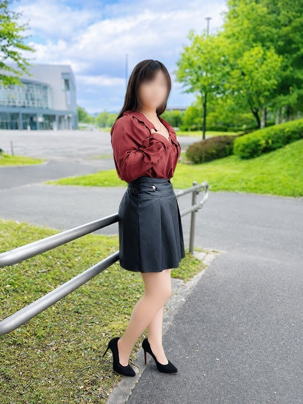 山岸まりな(こあくまな人妻・熟女たち 東広島店 (KOAKUMAグループ))
