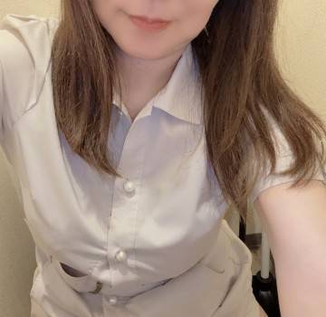 本日は12時からの出勤になります^ ^