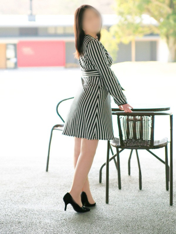 吉岡寧々（こあくまな熟女たち岩国店(KOAKUMA グループ)）