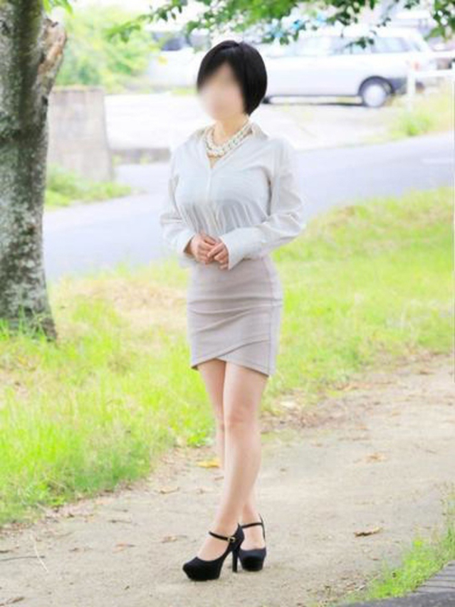 神尾 明美