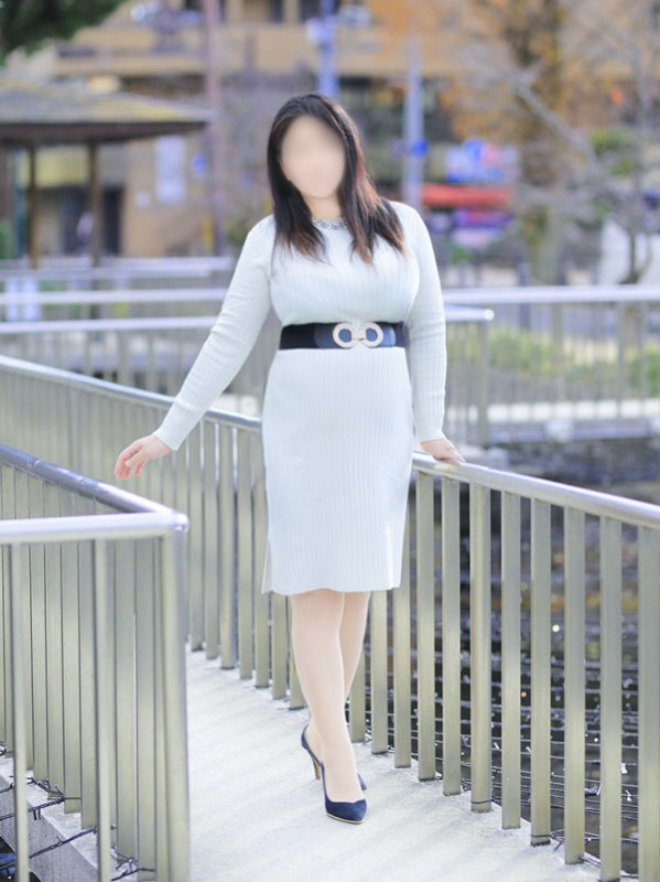 美鈴ありさ