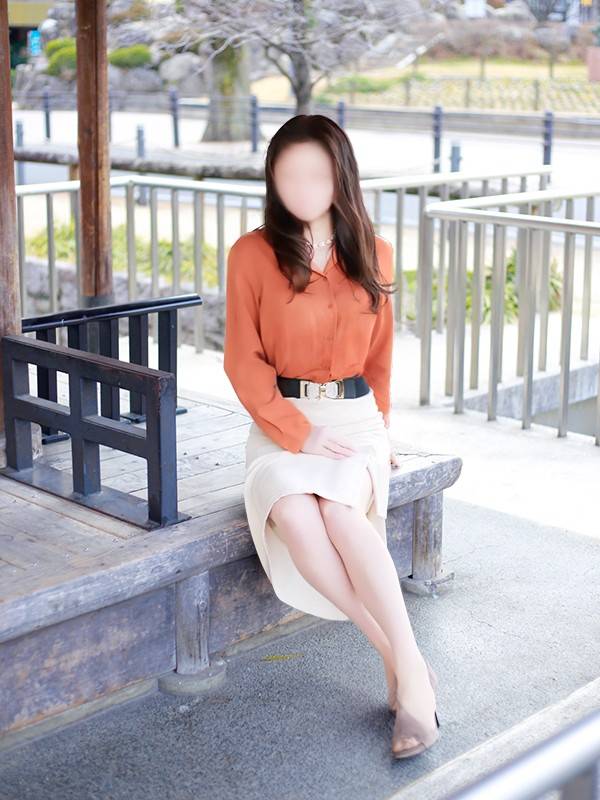 新城 綾乃