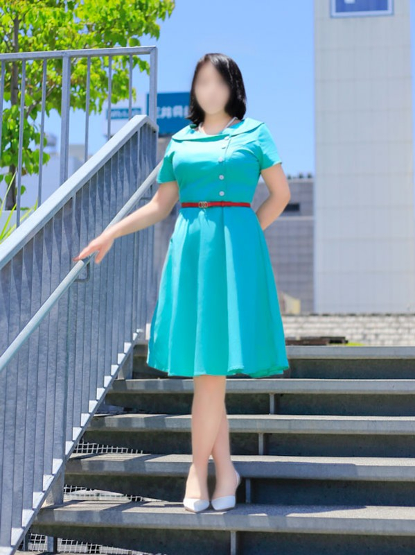 河野しおり