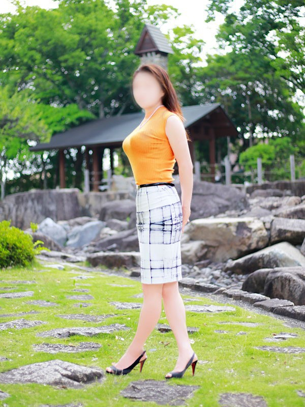 新城 綾乃