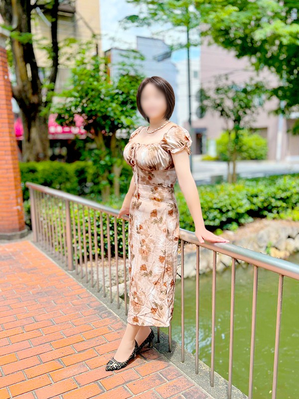 石野ひとみ